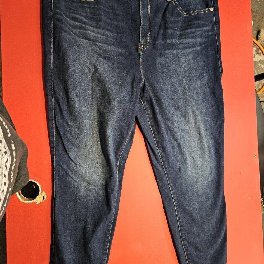 Torrid Sky High Skinny Premium Stretch High-Rise Jean  size 24R Please Read